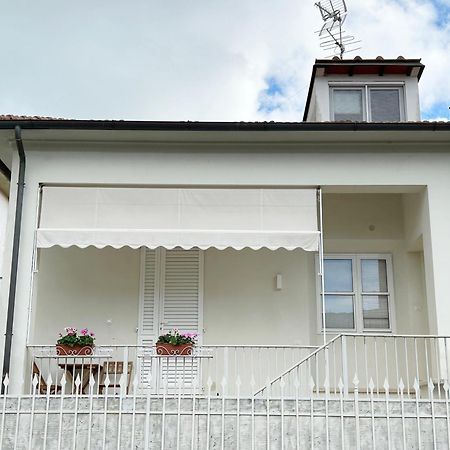 La Casa Di Rosi Al Mare Vada Exterior foto