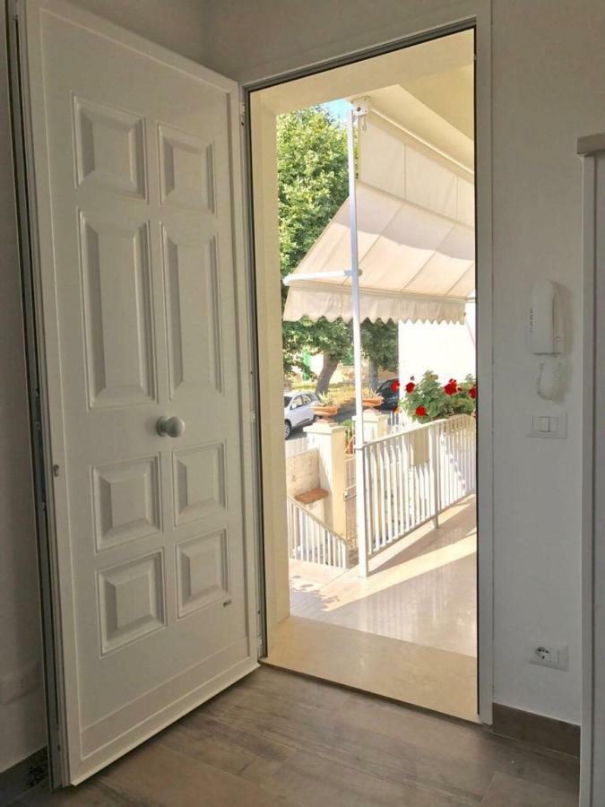 La Casa Di Rosi Al Mare Vada Exterior foto